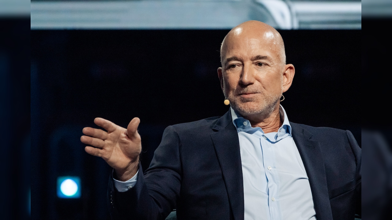 Bezos Cuts Amazon Stake By $350 Million In Year's First Sale