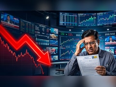 LIC Share Price: एलआईसी के शेयर धड़ाम, अब भी सस्‍ते में मिल रहा स्‍टॉक, OFS में आज भर मौका