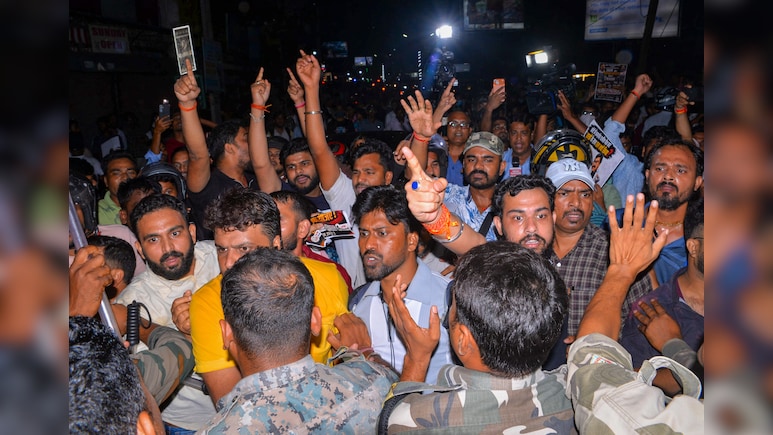 Jharkhand Students, Hemant Soren Party Workers Clash Over Burning Of Effigy