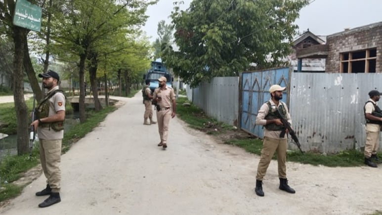 After Recent Terror Attacks, Cops Raid 26 Locations In J&K's Sopore