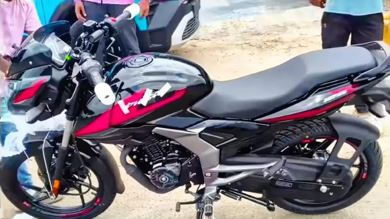 दिख गई नई Bajaj Pulsar 125 की पहली झलक, जल्द होने वाली है लॉन्च, डिजाइन देख फैन्स हो जाएंगे क्रेजी!