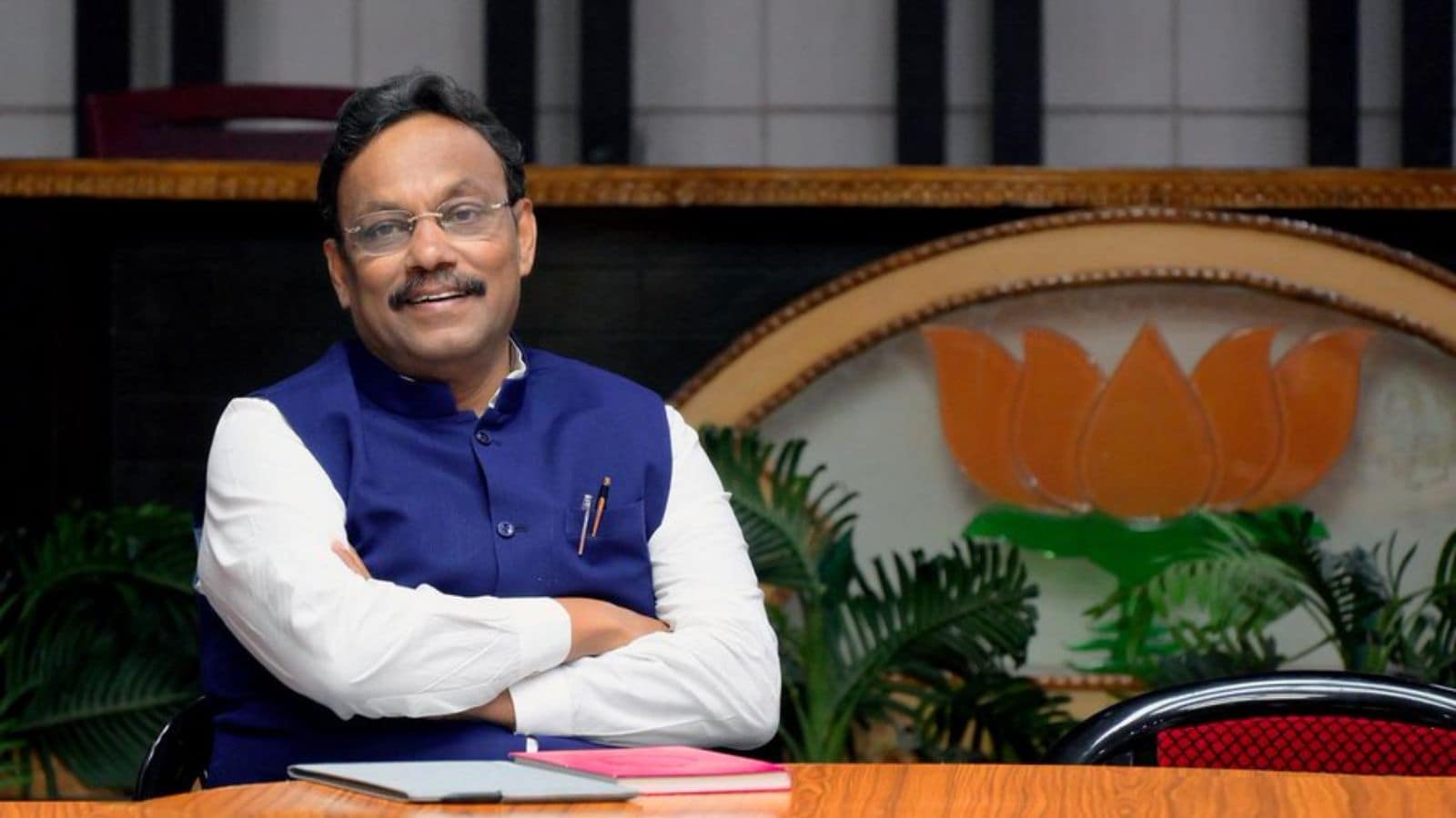 बीजेपी ने विनोद तावड़े का यूपी प्रभारी बनाया, पंजाब में सतीश पुनिया और गुजरात में तरुण चुघ