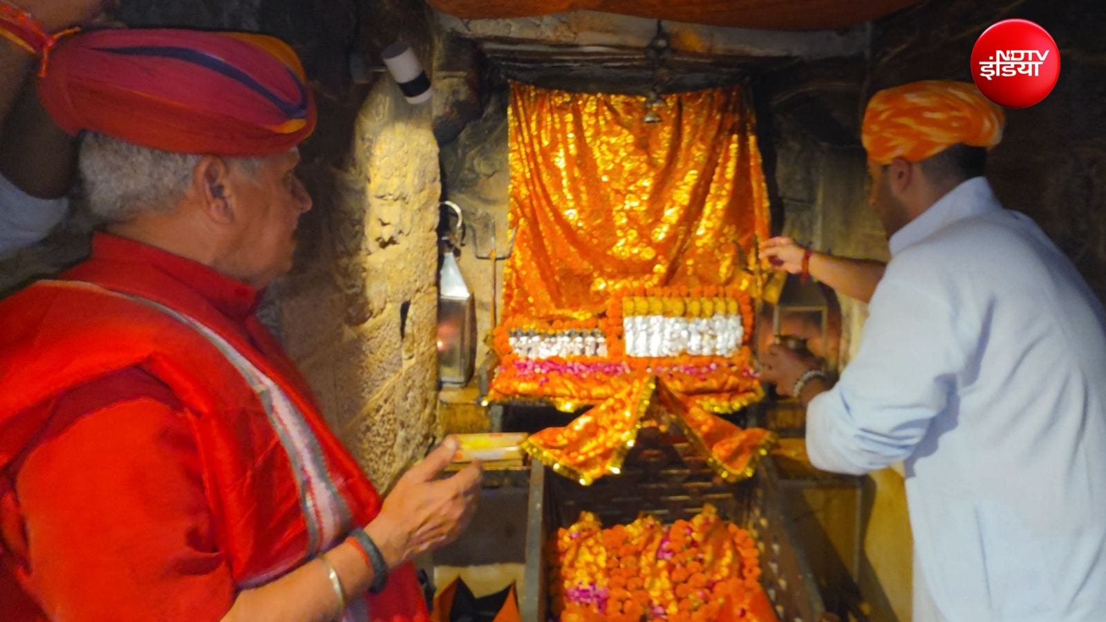 भाटी राजवंश की कुलदेवी मां स्वांगिया जी की पूजा