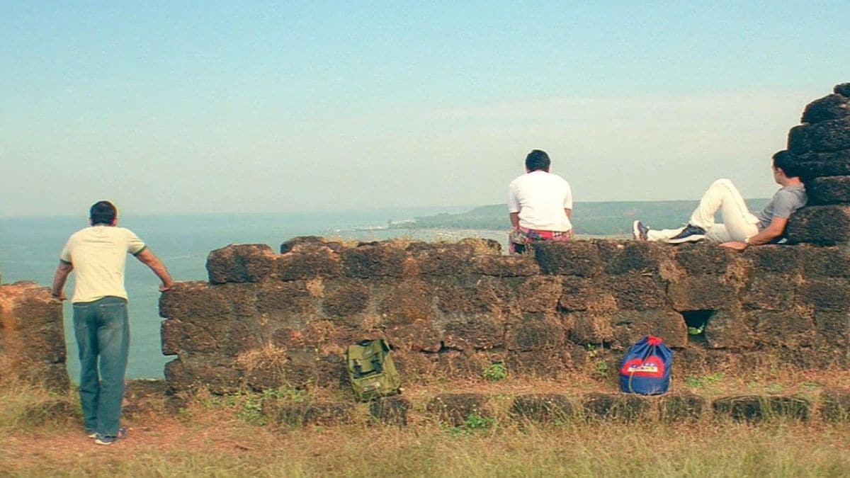 The Farhan Akhtar film, starring Aamir Khan (Akash), Saif Ali Khan (Sameer), and Akshaye Khanna (Siddharth) in the lead roles. Photo: IMD The Farhan Akhtar film, starring Aamir Khan (Akash), Saif Ali Khan (Sameer), and Akshaye Khanna (Siddharth) in the lead roles. Photo: IMD