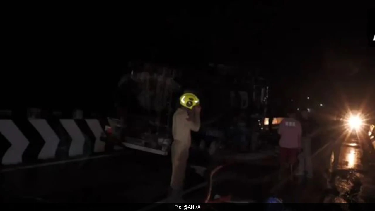 Fire Breaks Out After Head-On Collision Between Two Tankers In J&amp;K