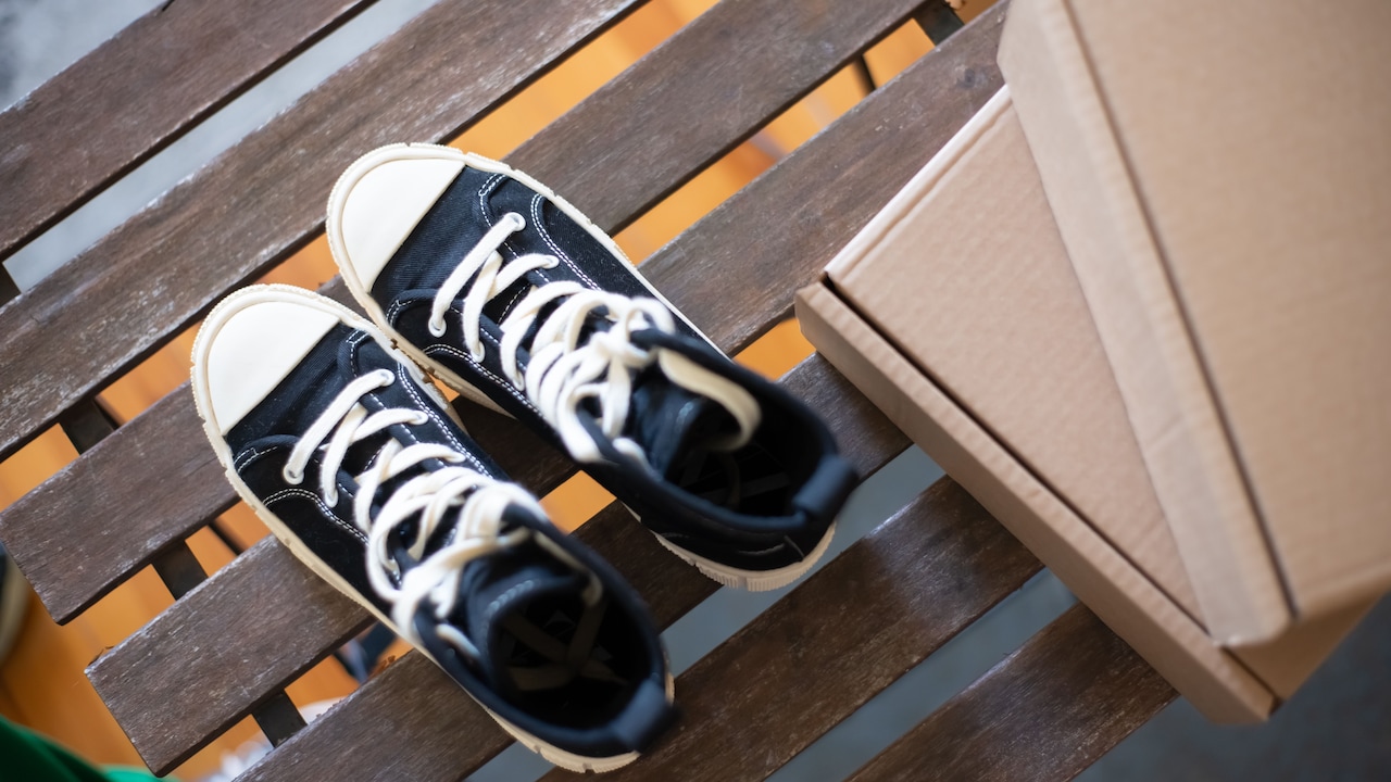 10 Reasons Running Shoes Develop Holes Above The Big Toe 10 Reasons Running Shoes Develop Holes Above The Big Toe