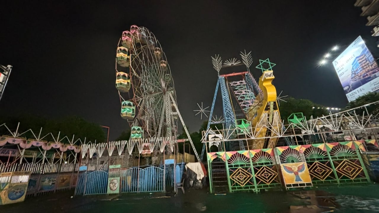 लखनऊ सावन मेले में बड़ा हादसा, झूला टूटकर गिरा; कई घायल, दो युवतियों की हालत गंभीर