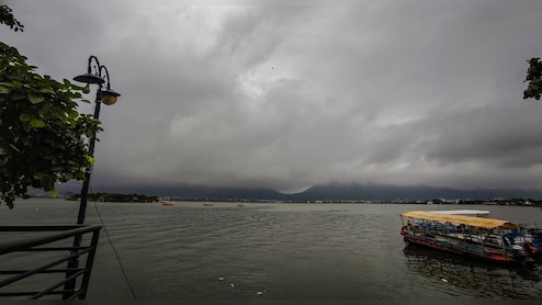 राजस्&zwj;थान में मूसलाधार बारिश, डीग में गिरा दो मंज&zwj;िला घर; मौसम व&zwj;िभाग का नया अलर्ट
