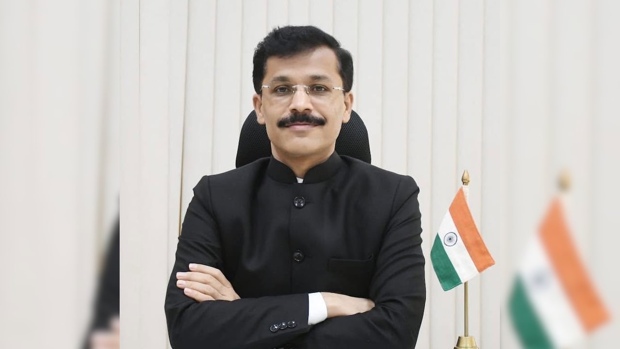 Tukaram Mundhe is a 2005 batch IAS officer.
