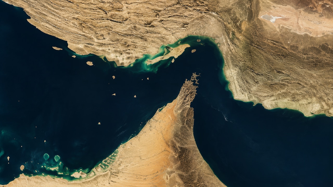 Iran, Oman Propose Temporary Hormuz Navigation Corridor, Plan Mine-Clearing Project