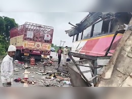Bus Accident: नेपाल से पुणे जा रही बस और सिलेंडर भरी गाड़ी में जोरदार टक्कर, महिला की मौत; 36 यात्री घायल