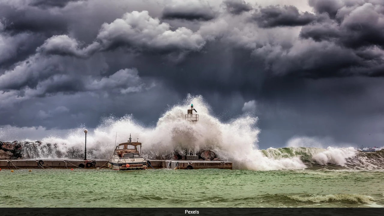 Google DeepMind WeatherNext