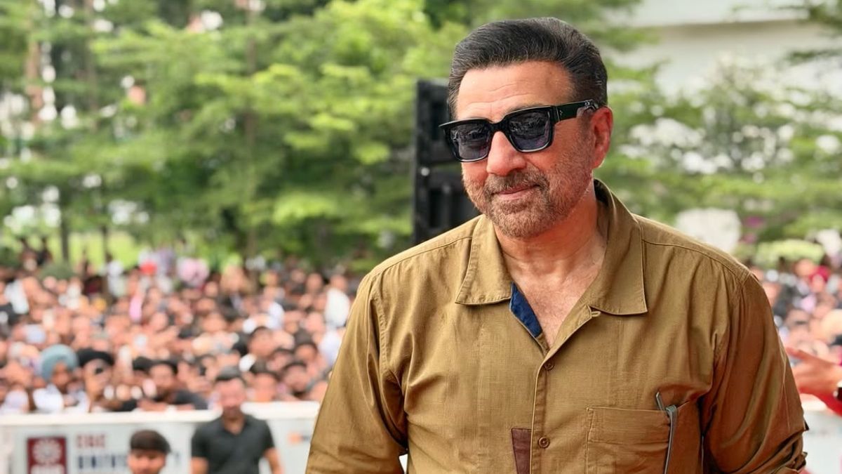 Sunny Deol Eats Samosas And Desi Ghee Parathas At 68, How He Stays Fit