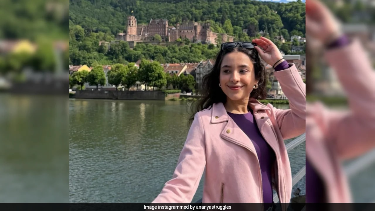 Indian Woman Claims Rude Waiter Yelled At Her At German Restaurant: "Treated Extremely Poorly"