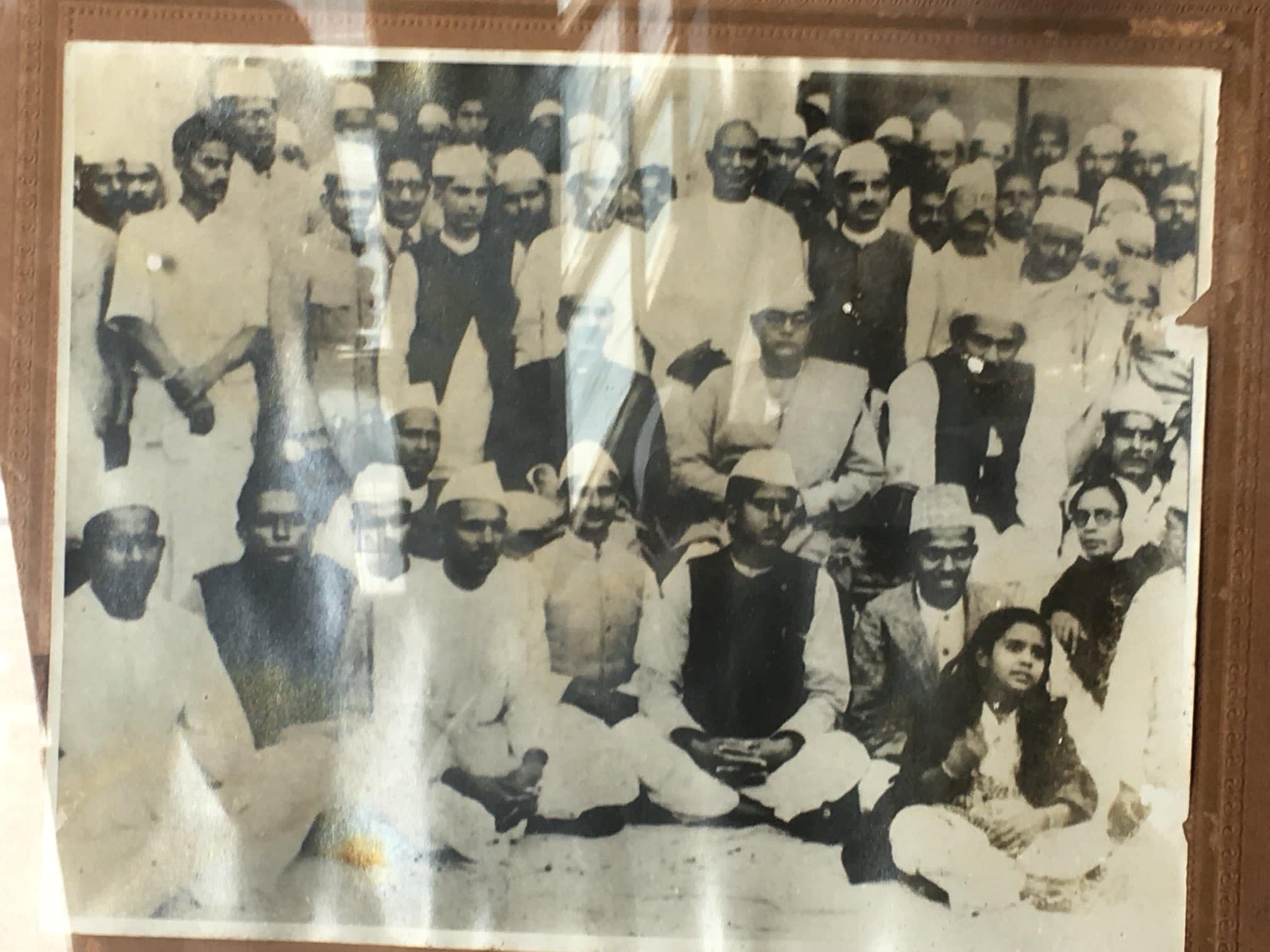 यूपी के मुख्यमंत्रियों पर किताब लिखने वाले चर्चित पत्रकार श्यामलाल यादव ने चंद्रभानु गुप्ता कैबिनेट की यह तस्वीर एक्स पर साझा की थी. यूपी के मुख्यमंत्रियों पर किताब लिखने वाले चर्चित पत्रकार श्यामलाल यादव ने चंद्रभानु गुप्ता कैबिनेट की यह तस्वीर एक्स पर साझा की थी.