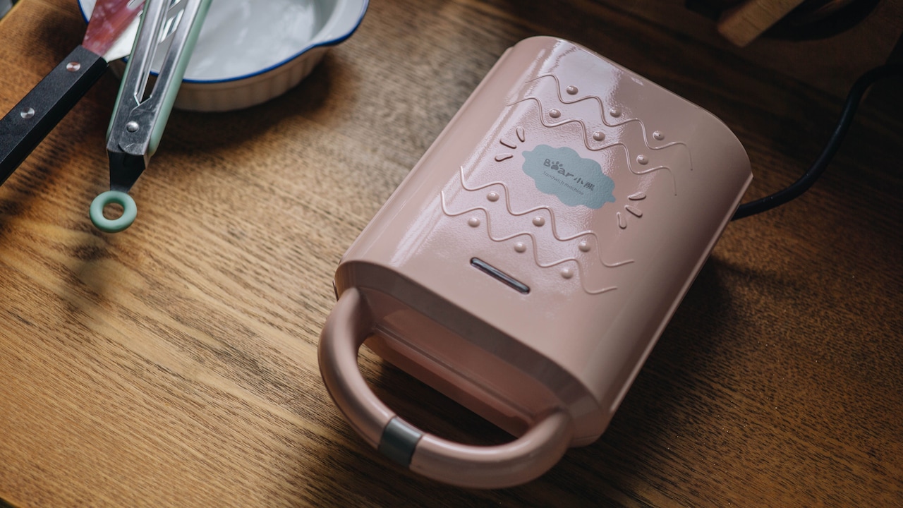 10 Reasons Sandwich Makers Brown Bread Unevenly And How To Get More Consistent Toasting 10 Reasons Sandwich Makers Brown Bread Unevenly And How To Get More Consistent Toasting