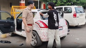 He Got His Girlfriend To Cover His Car In Kisses. Then Cops Arrived