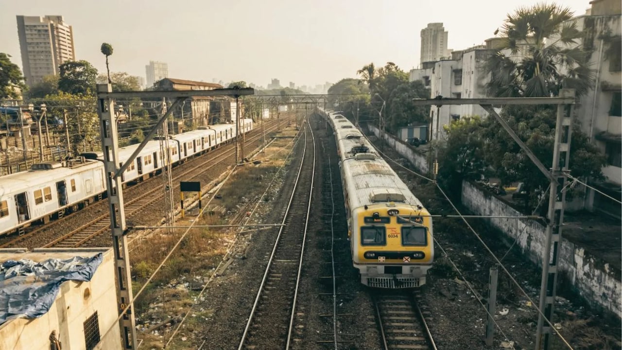 Mumbai AC Local Ticket Scam: How Passenger Used Fake App To Generate Counterfeit Ticket