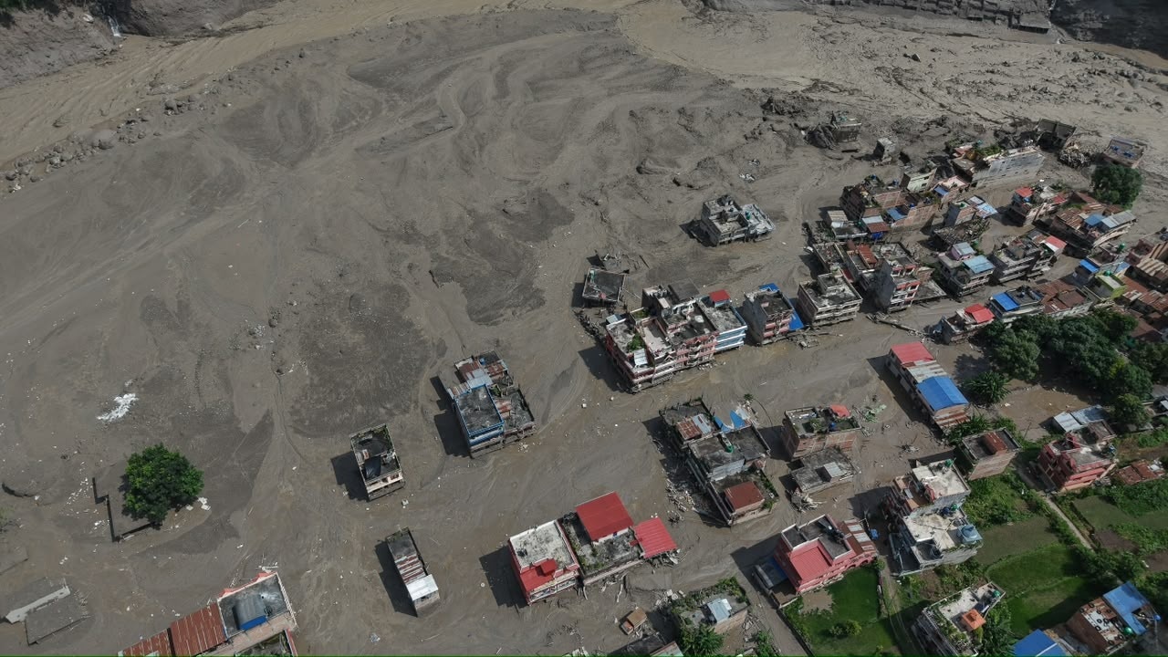 नेपाल में जल प्रलय से 150 से ज्यादा की मौत, कई पर्यटक लापता, आखिर वहां अभी इतनी भीड़ क्यों थी?
