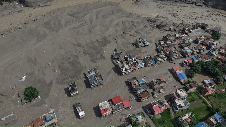 नेपाल में जल प्रलय से 150 से ज्यादा की मौत, कई पर्यटक लापता, आखिर वहां अभी इतनी भीड़ क्यों थी?