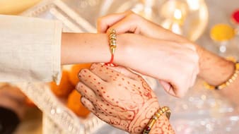 रक्षाबंधन पर राखी बांधते समय क्या करें, क्या न करें और किन गलतियों से बचें