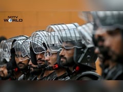 पाकिस्तान के कराची में बिजली कटौती पर नहीं थम रहा बवाल, प्रदर्शन हिंसक, भीड़ ने पुलिसवालों को ही पीटा
