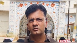 अजमेर जेल में महफ&zwj;िल! कैदी का जेल से वीड&zwj;ियो कॉल पर बात करने का वीड&zwj;ियो वायरल, जेलर की म&zwj;िलीभगत का आरोप &nbsp;