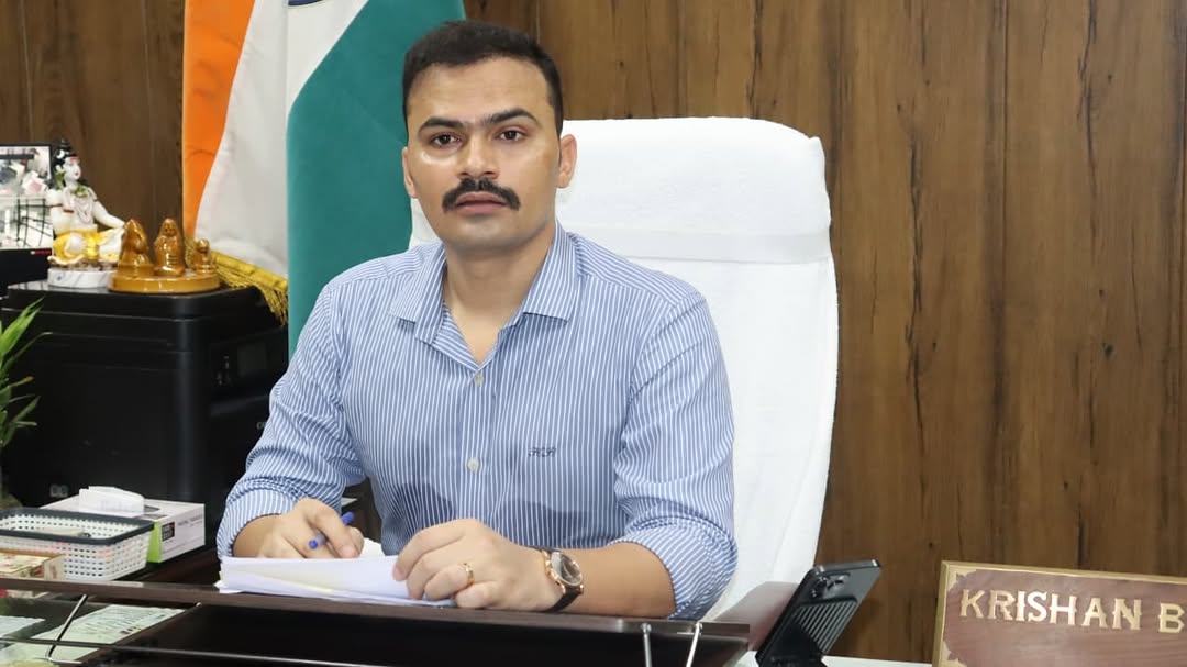 ips kk bishnoi sambhal sp farewell emotional transfer bijnor ips kk bishnoi sambhal sp farewell emotional transfer bijnor