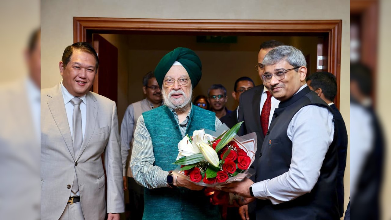 Indian Oil Secures Long-Term Petrol, Diesel, Jet Fuel Supply Deal With Mauritius