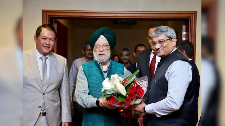 Indian Oil Secures Long-Term Petrol, Diesel, Jet Fuel Supply Deal With Mauritius