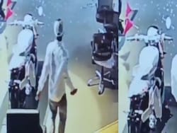 'Lungi Dance', Bath, Coffee: Thief Chills In Showroom For Hours, Steals Rs 5-Lakh Bike