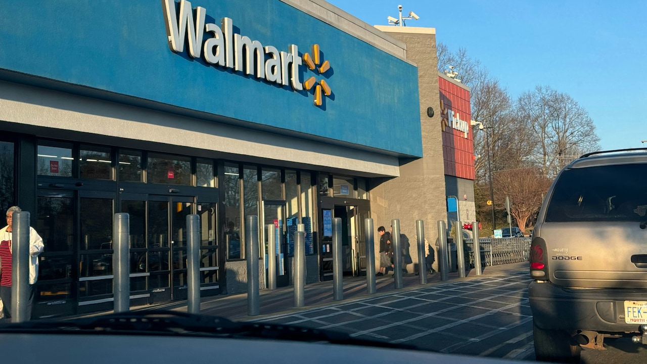 Walmart's AI Won't Let You Buy That Extra Gallon of Milk, But It Might Make You Spend 40% More