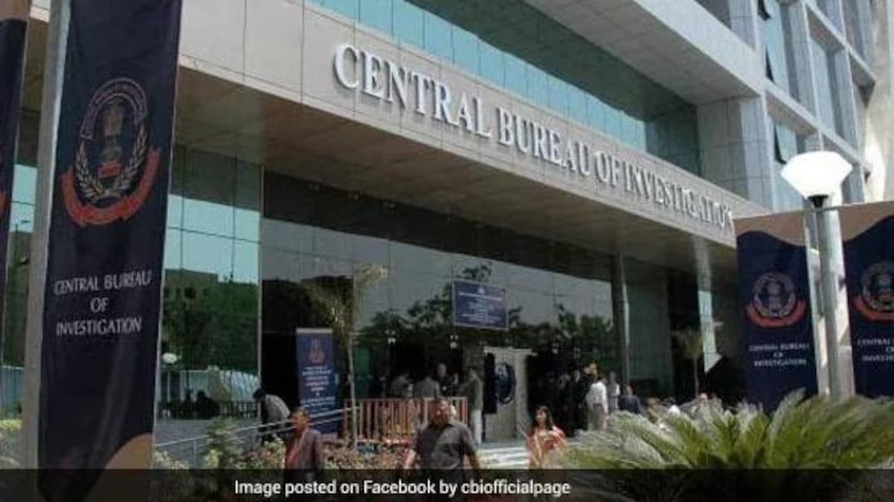 भारत में बैठकर अमेरिका में लगा रहे थे करोड़ों का चूना, CBI ने साइबर गैंग का किया पर्दाफाश; 4 गिरफ्ता