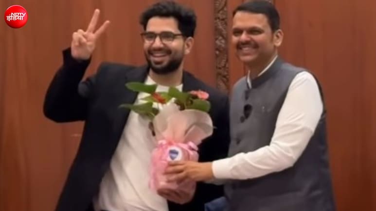 समय रैना का कैसे बदला समय,  बायकॉट से सम्मान के सफर में पिता की एक सीख आई काम