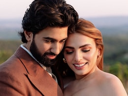 Singer Sukriti Kakar Announces Engagement To Boyfriend Shoumik Shetty With Dreamy Proposal Pics