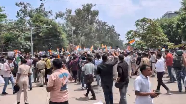 Bihar Cops, Students Clash During March Demanding Cancellation Of Key Exam