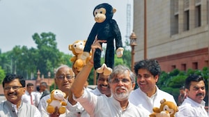 Toy Monkey Protest: Congress MPs' Parliament Demonstration Sparks BJP Outrage