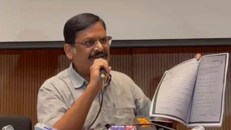 Bihar Exam Officer's 'Dogs Bark' Remark For Protesters Triggers Row