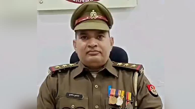 यूपी पुल&zwj;िस के इतिहास में पहली बार किसी पुलिसकर्मी को म&zwj;िला कीर्ति चक्र, कौन थे इंस्&zwj;पेक्&zwj;टर सुनील कुमार?