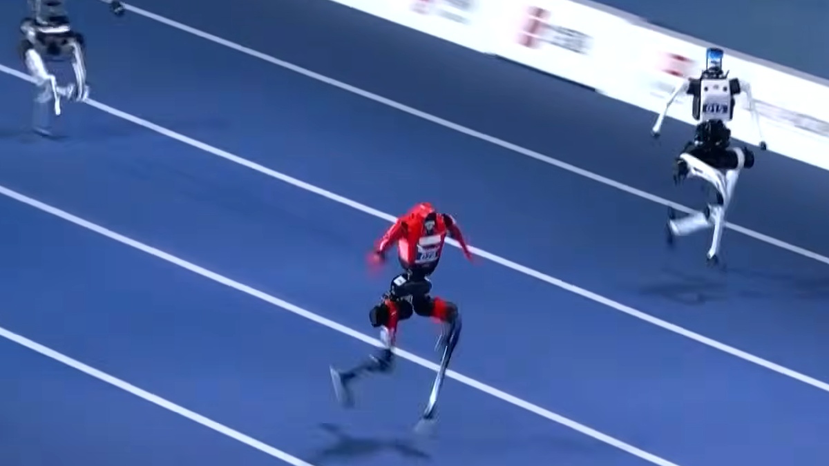 रफ्तार के बादशाह Usain Bolt का भी रिकॉर्ड तोड़ गया ये रोबोट, चीन में चल रहे ‘Robot Olympics’ में दिखाया जलवा