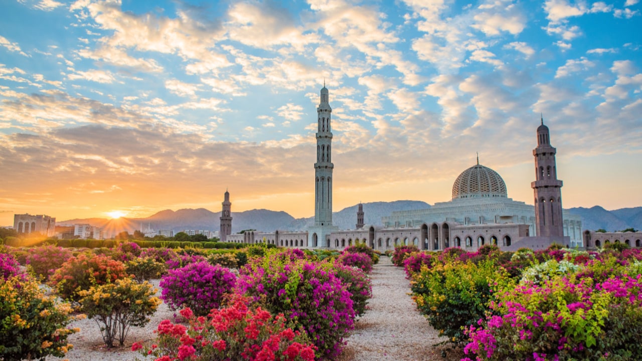 Oman's New 14-Day Tourist Visa Costs Zero Rials. Who Is Eligible?