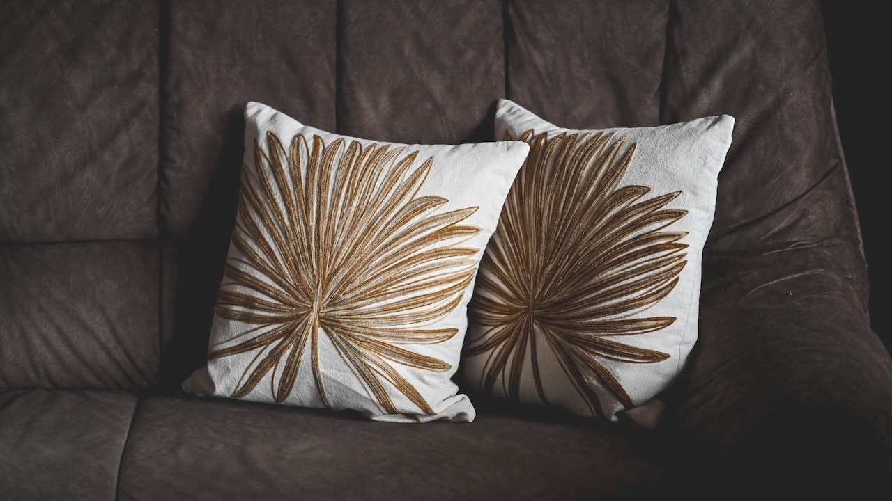 10 Cushion Colour Mistakes That Can Make Your Living Room Look Cluttered
