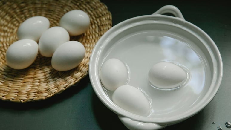 गैस और समय दोनों की होगी भारी बचत, Amazon Sale से बेहद सस्ते में आज ही ऑर्डर करें ये  Electric Egg Boiler