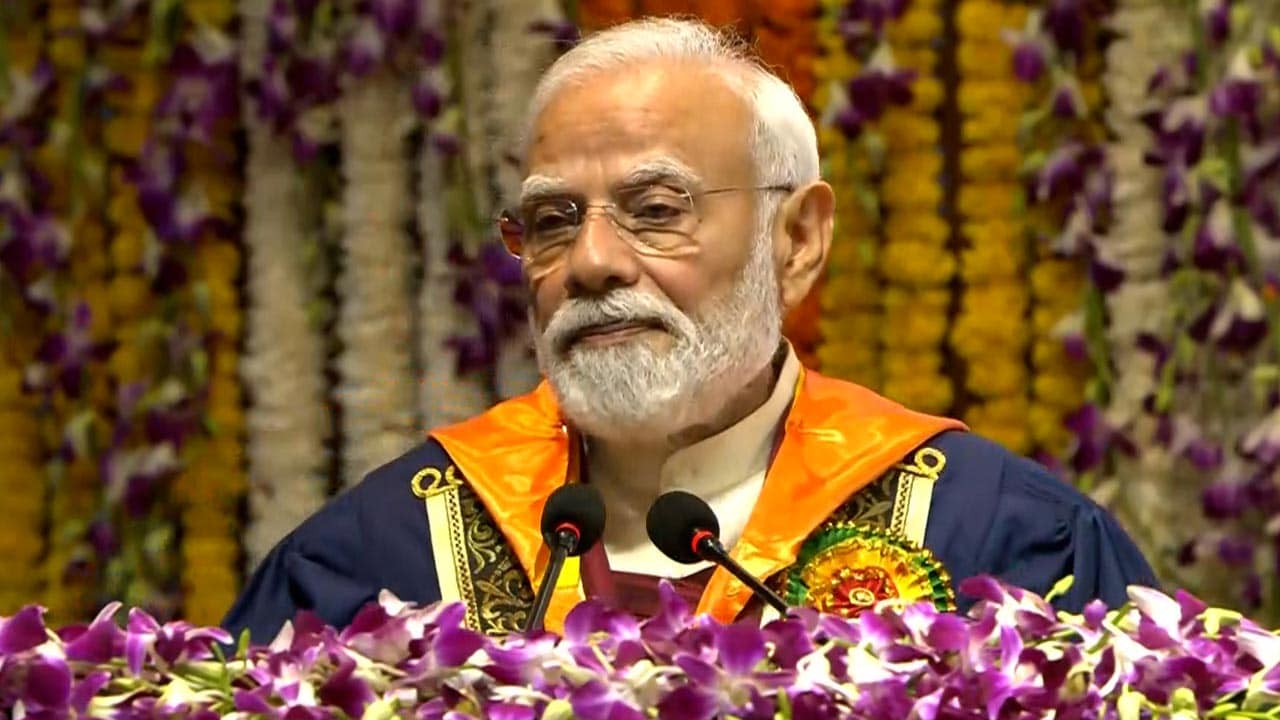 PM Modi Urges IIT Delhi Graduates To Lead India's Innovation Push, Build Viksit Bharat