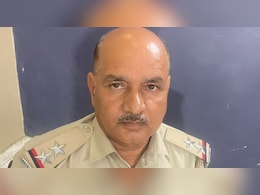 ACB ने दरोगा को र&zwj;िश्&zwj;वत लेते किया ग&zwj;िरफ्तार, 3500 रुपये के साथ रंगे हाथ पकड़ा गया