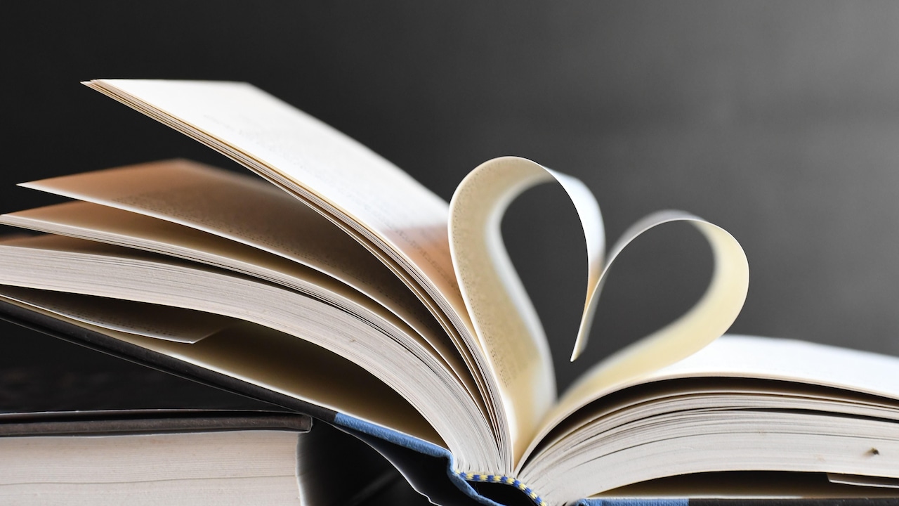 Which documentary book do you want to read first? Which documentary book do you want to read first?