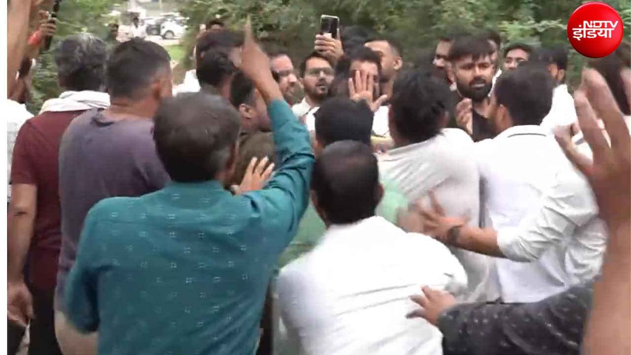 जयपुर में ग्रामीणों ने CJP टीम को खदेड़ा, आशुतोष रांका के साथ धक्का-मुक्की