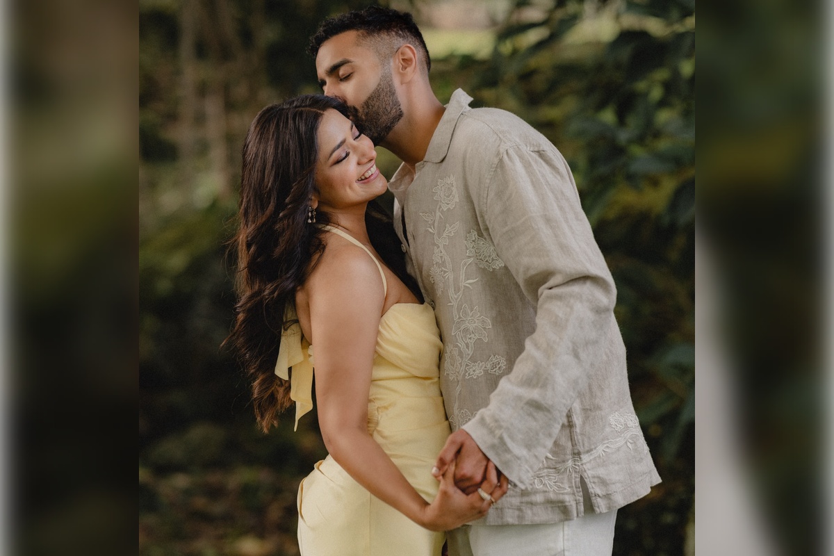 Jiya Shankar Announces Engagement To US-Based Entrepreneur Kaaran Dhanak; Pens Heartfelt Note