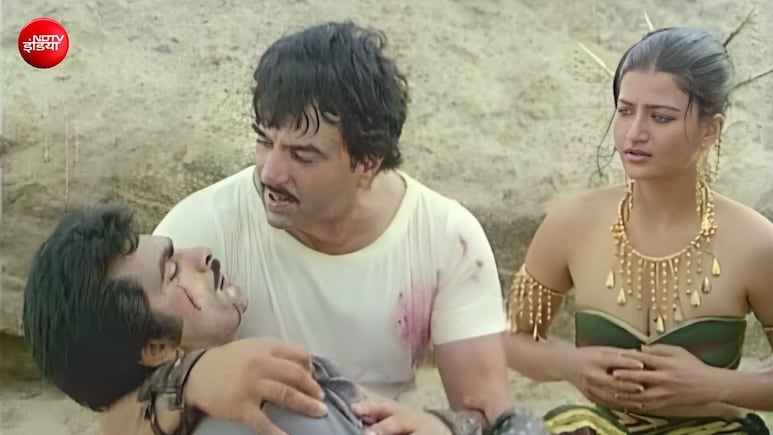 5 हीरो, 4 हीरोइनें और करोड़ों का बजट, 80s की वो फिल्म जिसमें दिखे बड़े-बड़े सुपरस्टार, फिर भी बॉक्स ऑफिस पर हुआ बुरा हाल