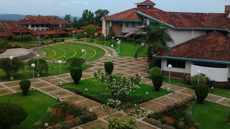 IIM Kozhikode Opens Bloomberg Finance Lab To Boost Finance Education